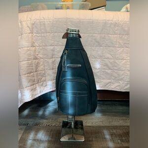 Stone Mountain Accessories Black Belt Bag